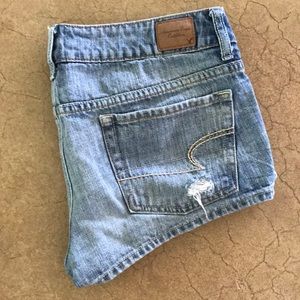 Size 6 American Eagle shorts